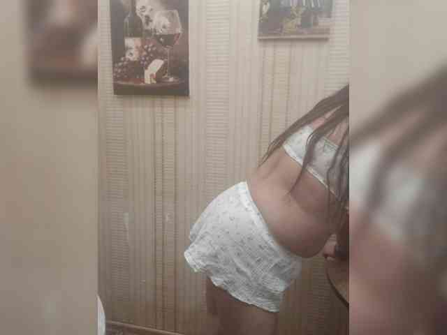 Lakomka099 Live Webcam on BongaCams