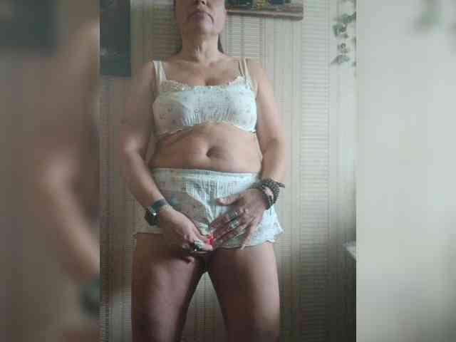 Lakomka099 webcam