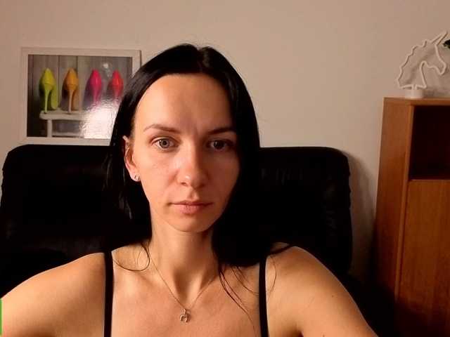 Annakillkiss, live now on BongaCams