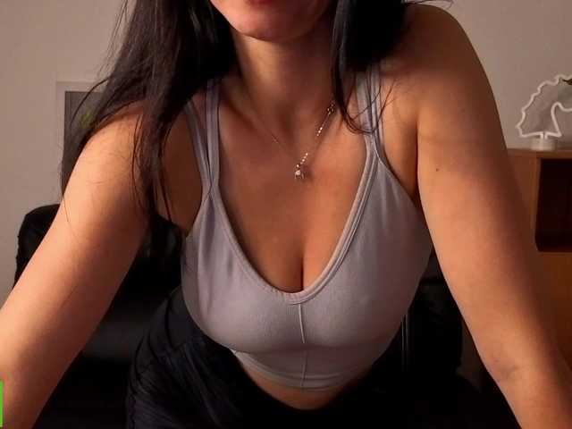 Annakillkiss live cam on BongaCams