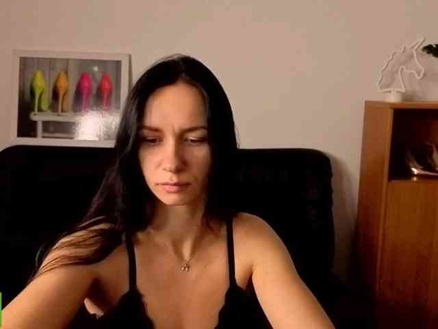 Annakillkiss - Girl 