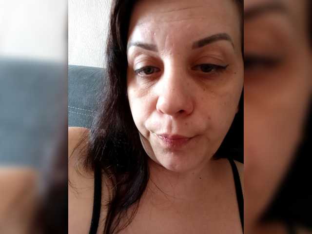 le modèle Vrednulya est en webcam porno dans un show sur le site bongacams, il possède les tags suivants: White/Caucasian,Brunette,Shaved