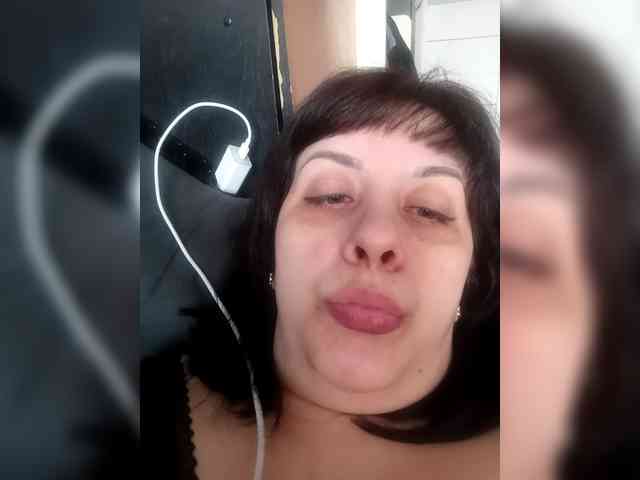 Este modelo está ao vivo agora. Tatiana-89
