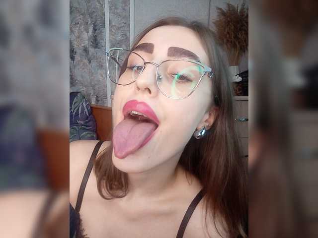 kiska-kira live cam on BongaCams