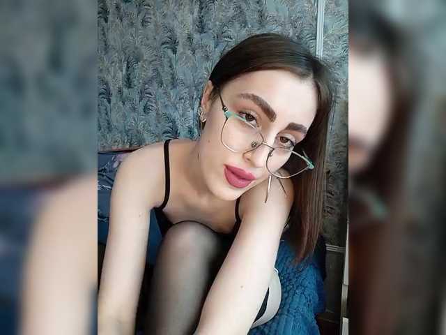 kiska-kira's BongaCams show and profile