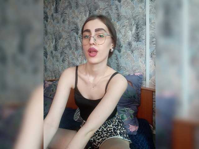 kiska-kira live cam on BongaCams