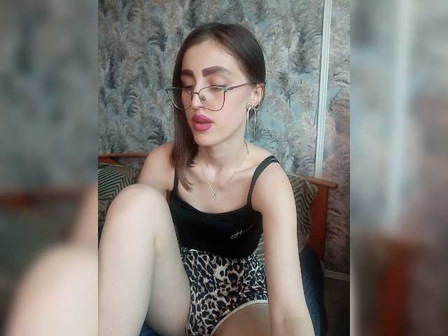 kiska-kira live cam on BongaCams
