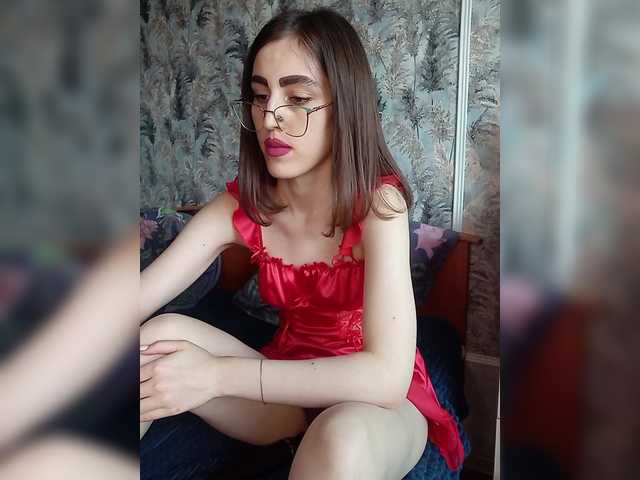 kiska-kira live cam on BongaCams