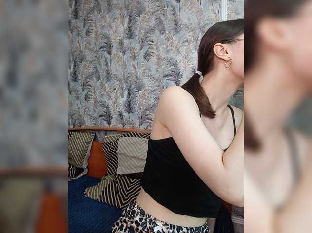 kiska-kira live cam on BongaCams