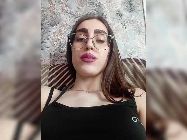 kiska-kira live cam on BongaCams