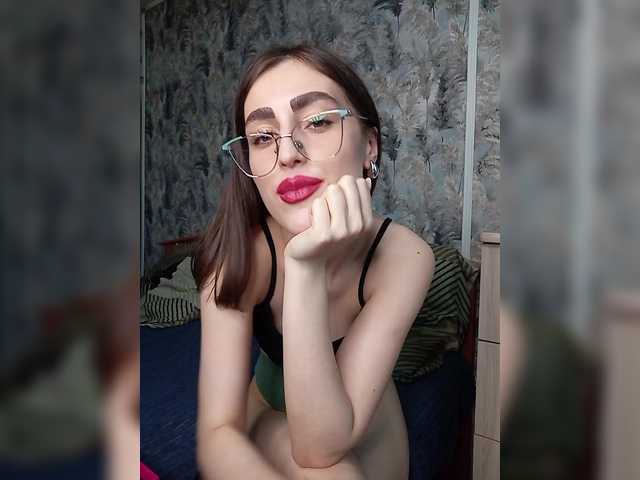 kiska-kira live cam on BongaCams
