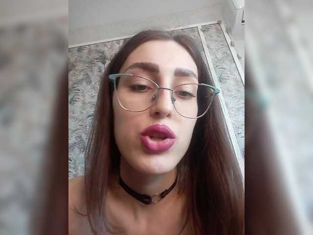kiska-kira live cam on BongaCams