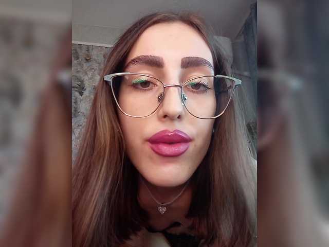 kiska-kira live cam on BongaCams
