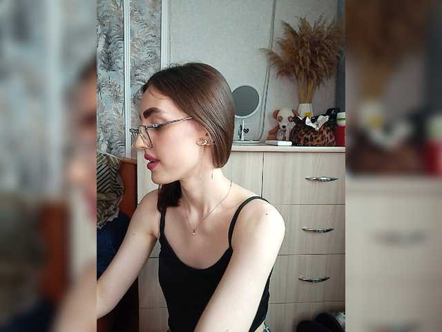 kiska-kira live cam on BongaCams