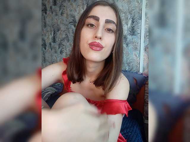 kiska-kira live cam on BongaCams
