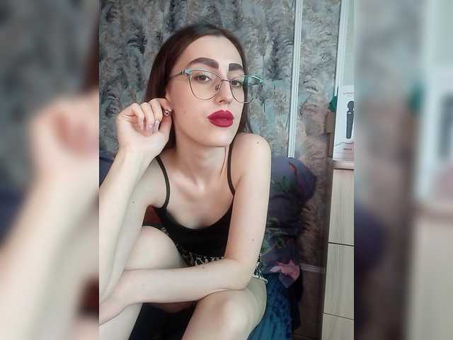 kiska-kira live cam on BongaCams