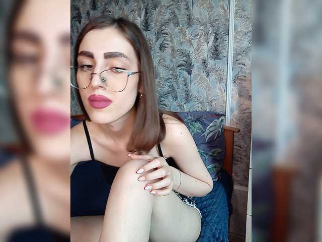kiska-kira live cam on BongaCams