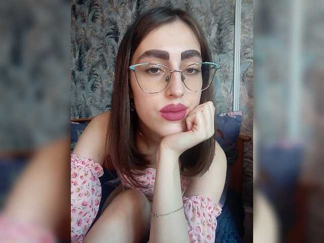 kiska-kira live webcam show