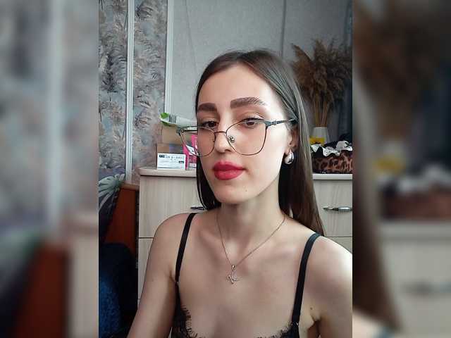kiska-kira live cam on BongaCams