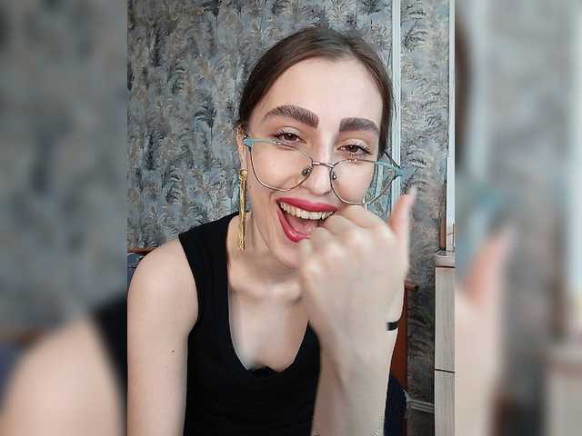 kiska-kira live cam on BongaCams