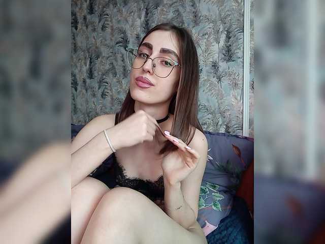 kiska-kira live cam on BongaCams