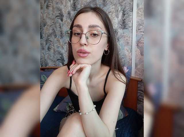 kiska-kira live cam on BongaCams