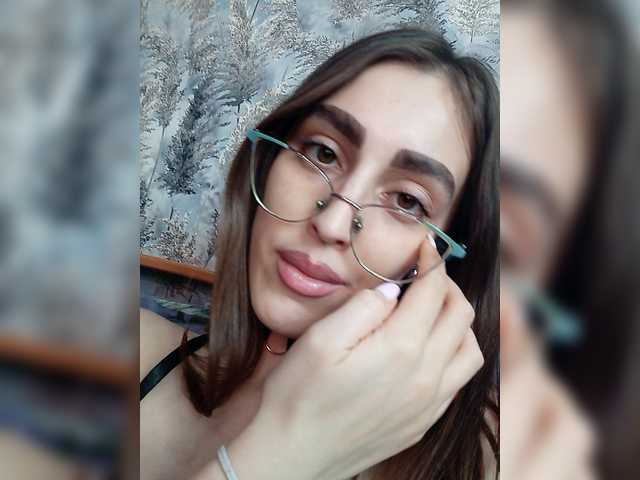 kiska-kira live cam on BongaCams