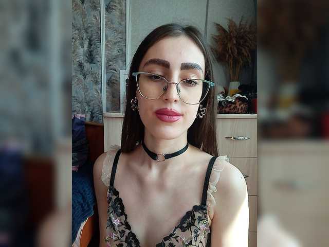 kiska-kira live cam on BongaCams