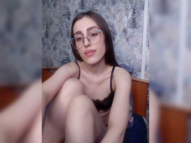 kiska-kira live cam on BongaCams