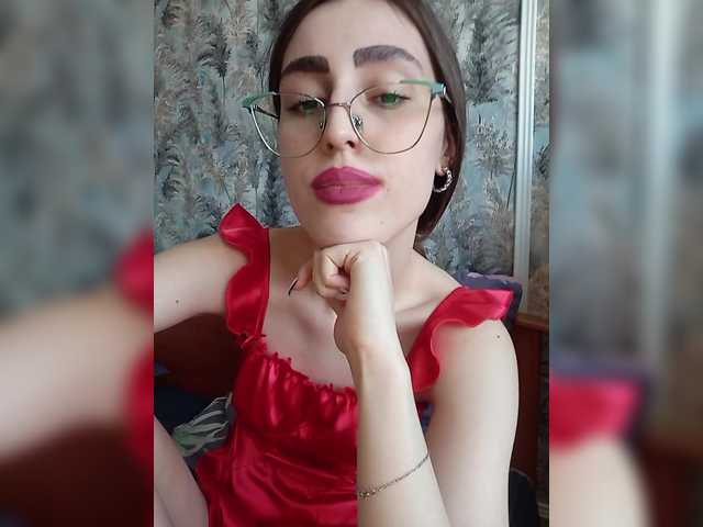 kiska-kira's BongaCams show and profile