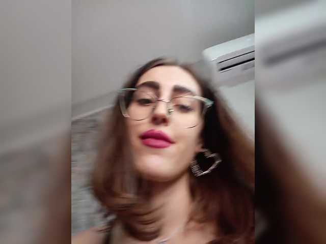 kiska-kira live cam on BongaCams