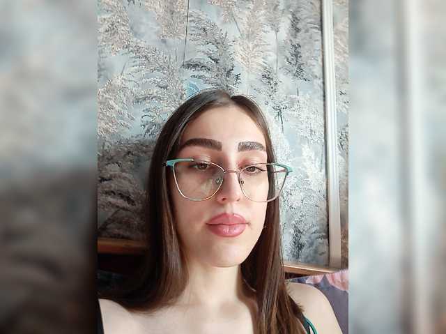 kiska-kira live cam on BongaCams