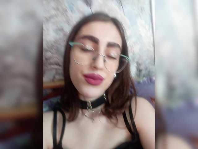 kiska-kira live cam on BongaCams