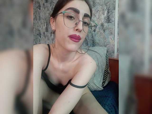 kiska-kira live webcam show