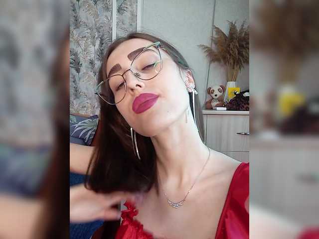kiska-kira live cam on BongaCams