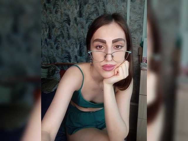 kiska-kira live cam on BongaCams