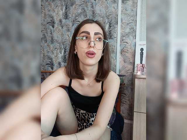 kiska-kira live cam on BongaCams