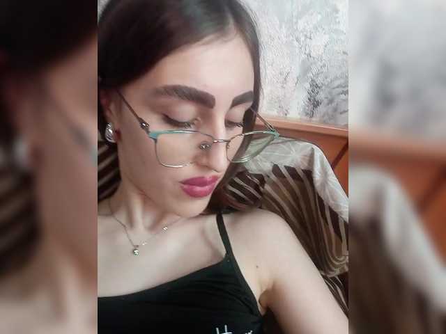 kiska-kira live webcam show