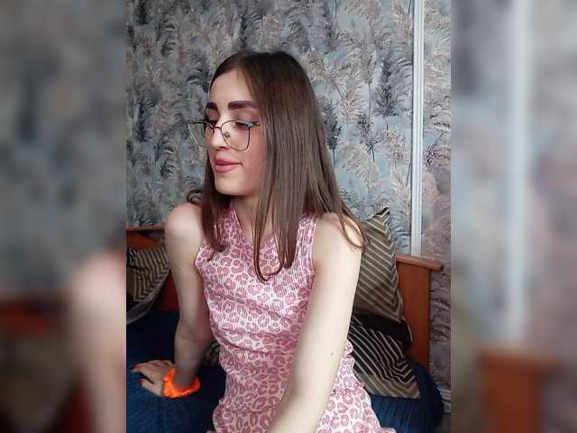 kiska-kira live cam on BongaCams