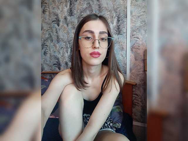 kiska-kira live cam on BongaCams