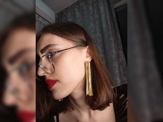 kiska-kira live cam on BongaCams