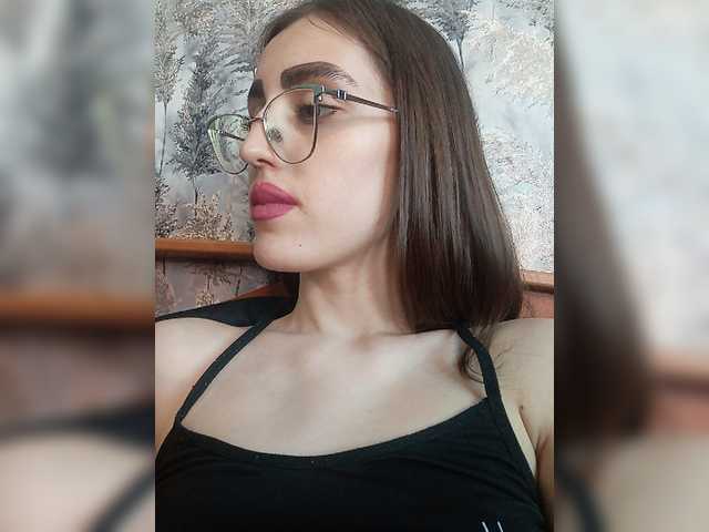 kiska-kira live cam on BongaCams