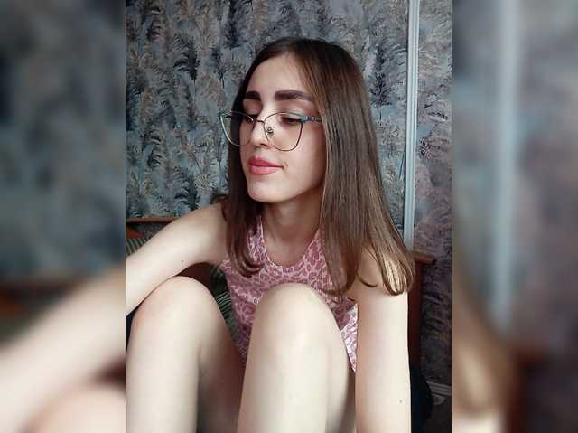 kiska-kira live cam on BongaCams