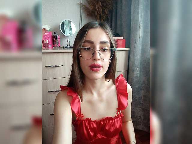 kiska-kira live cam on BongaCams