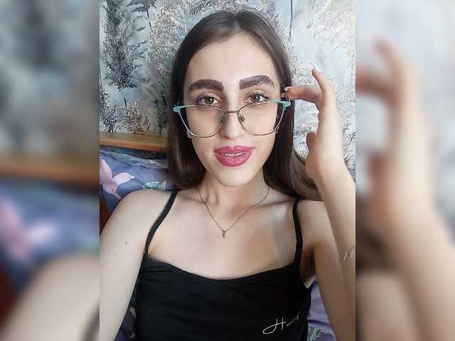 kiska-kira live cam on BongaCams