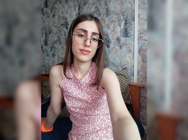 kiska-kira live cam on BongaCams
