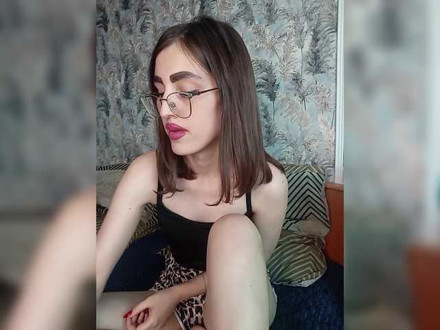 kiska-kira live cam on BongaCams