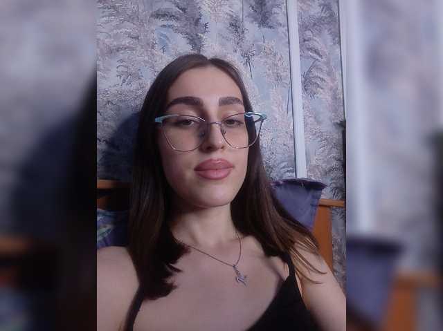 kiska-kira live cam on BongaCams