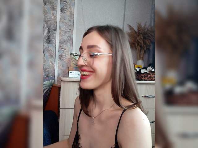 kiska-kira live cam on BongaCams