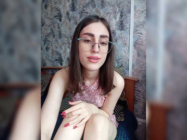 kiska-kira live cam on BongaCams